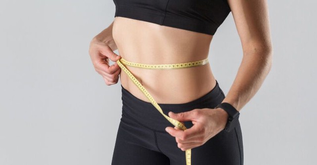 Đầu năm không cần ép mình giảm cân khắc nghiệt: Chỉ cần chỉnh lại 4 thói quen này, cơ thể sẽ tự