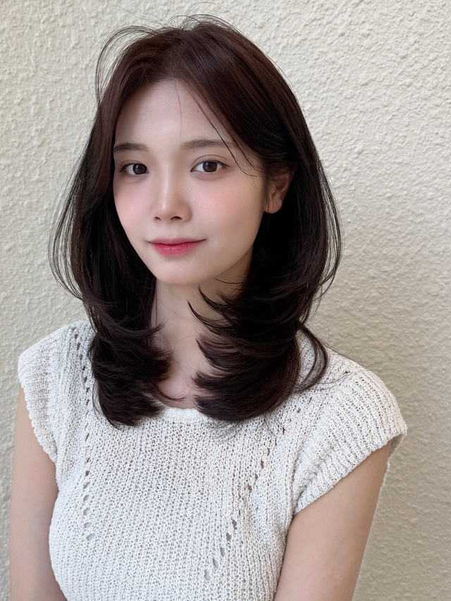 Giờ đi đâu cũng thấy tóc uốn cụp: 5 Kiểu tóc siêu nữ tính cho mùa Tết - Ảnh 7.