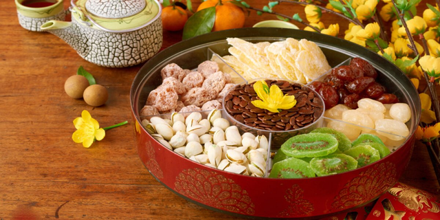 Năm đầu làm dâu, tôi định biếu Tết nội - ngoại mỗi bên 5 triệu, nhưng nhiều lời khuyên khiến tôi