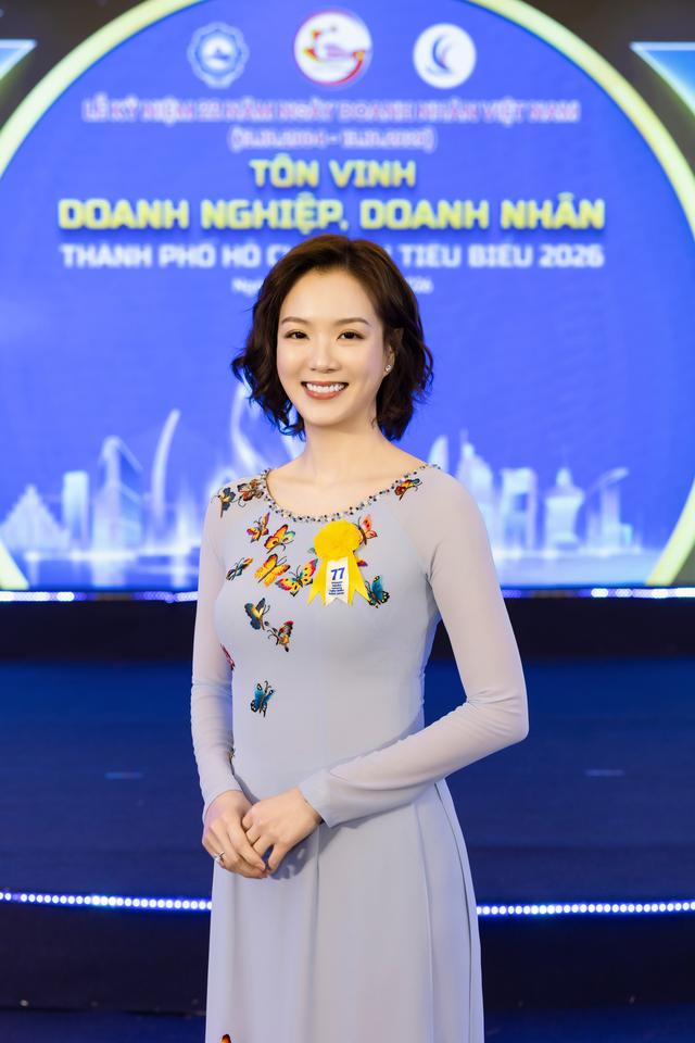 Nữ doanh nhân điều hành 2 dự án xã hội được vinh danh "Doanh nhân TP.HCM tiêu biểu 2026" - Ảnh 1.