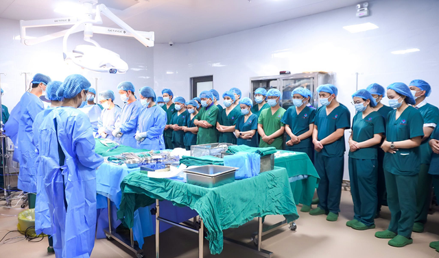 Cô giáo trẻ 22 tuổi ra đi sau tai nạn, gia đình chọn cách trao món quà vô giá cho những người xa lạ - Ảnh 2.