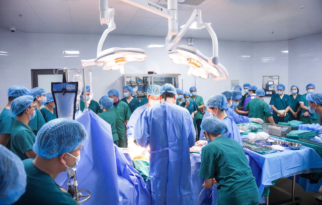Cô giáo trẻ 22 tuổi ra đi sau tai nạn, gia đình chọn cách trao món quà vô giá cho những người xa lạ - Ảnh 3.
