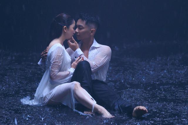 Vì sao Khánh Thi phá lệ tái xuất cùng Phan Hiển trong MV của Lệ Quyên? - Ảnh 1.
