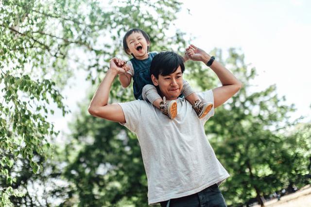 Những đứa trẻ lớn lên vẫn muốn gần gũi bố, phần lớn đều có người bố làm tốt 7 việc này - Ảnh 5.
