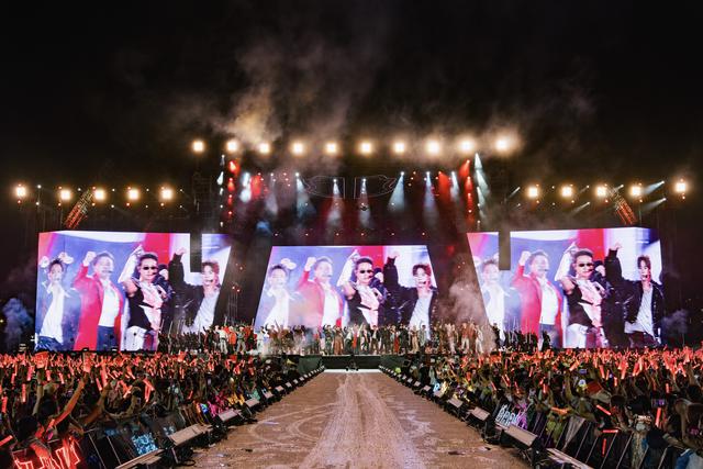 33 Anh T&agrave;i l&agrave;m b&ugrave;ng nổ concert Anh Trai Vượt Ng&agrave;n Ch&ocirc;ng Gai 2026: M&atilde;n nh&atilde;n với s&acirc;n khấu tr&ecirc;n kh&ocirc;ng, x&uacute;c động khi trở về tuổi thơ - Ảnh 1.