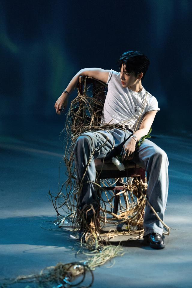 Học trò Tóc Tiên ở