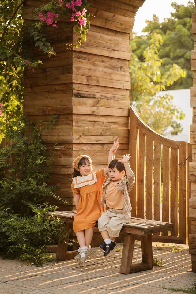Những cách cư xử của bố mẹ khiến con cái thui chột dần sự tự tin: Nếu không thay đổi sẽ làm ảnh hưởng đến tương lai của con - Ảnh 2.