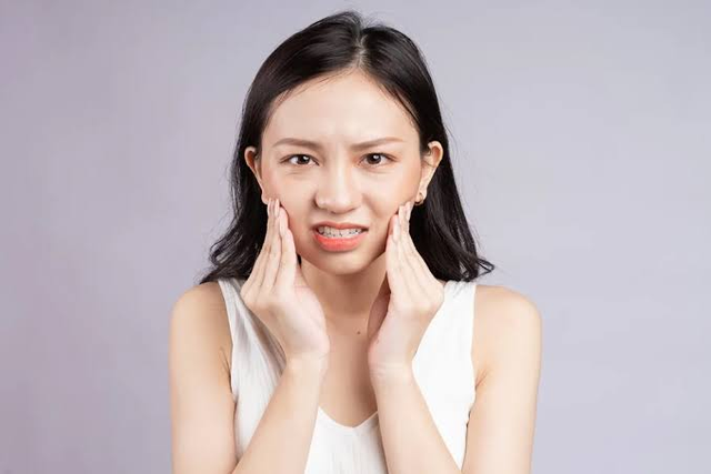 Răng kh&ocirc;ng s&acirc;u vẫn c&oacute; thể lung lay, thậm ch&iacute; rụng: B&aacute;c sĩ cảnh b&aacute;o dấu hiệu bệnh dễ bị bỏ qua - Ảnh 4.