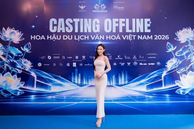 Hơn 50 cô gái casting Hoa hậu Du lịch Văn hóa Việt Nam 2026, tân hoa hậu nhận giải 300 triệu đồng - Ảnh 3.
