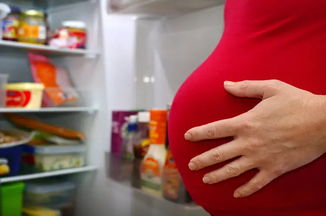 30 ph&uacute;t đầu ti&ecirc;n sau khi thức dậy: 4 th&oacute;i quen nhỏ gi&uacute;p bạn bắt đầu ng&agrave;y mới khỏe mạnh hơn - Ảnh 2.