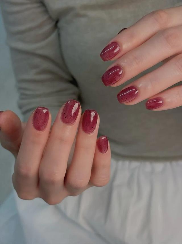 5 kiểu nail màu quả mọng