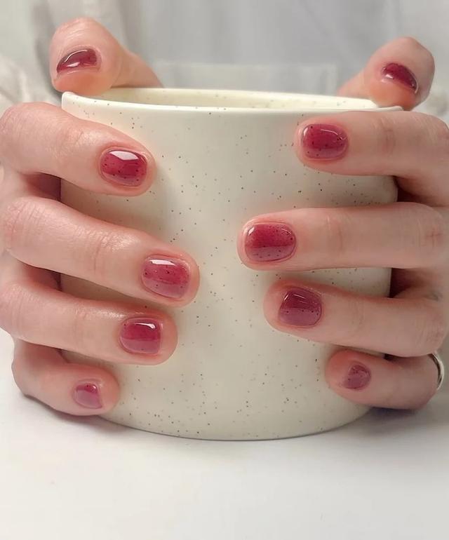 5 kiểu nail màu quả mọng