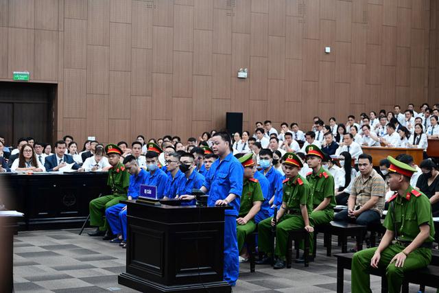 Mr Hunter L&ecirc; Khắc Ngọ xin định gi&aacute; lại 143 miếng v&agrave;ng Trong vụ &aacute;n lừa đảo lớn - Ảnh 1.