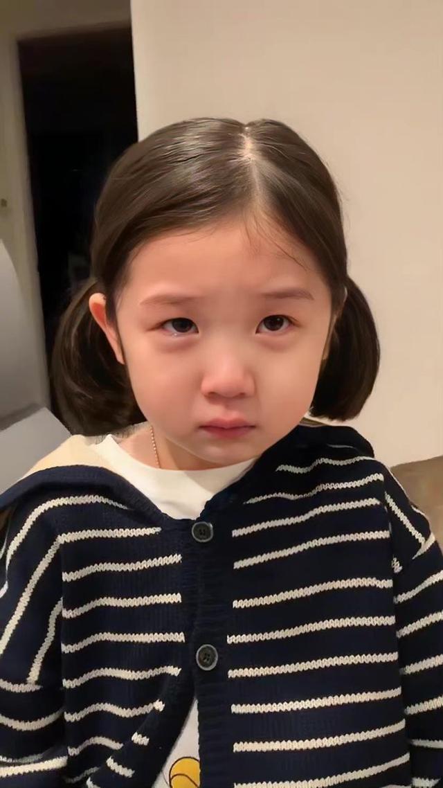 Con vừa bị nhắc đã khóc, đừng vội mắng “yếu đuối”, cha mẹ cần nhìn lại mình trước - Ảnh 3.