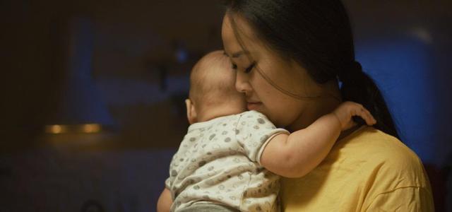 Thật ra sau sinh, người mẹ cần phải học nhất là cách