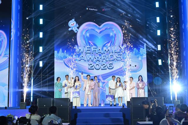 [TRỰC TIẾP] Lễ vinh danh Wefamily Awards 2026: 5 gia đình nào được gọi tên trong hạng mục 