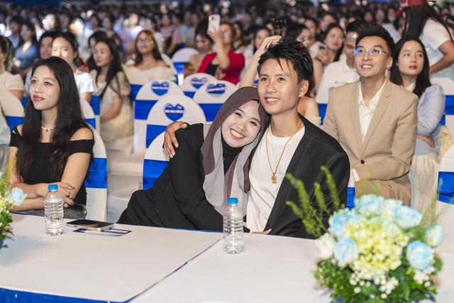 Vợ chồng Đạt Villa xuất hiện tại WeFamily Awards 2026: Khi sự đồng hành làm nên một gia đình đáng nhớ - Ảnh 3.