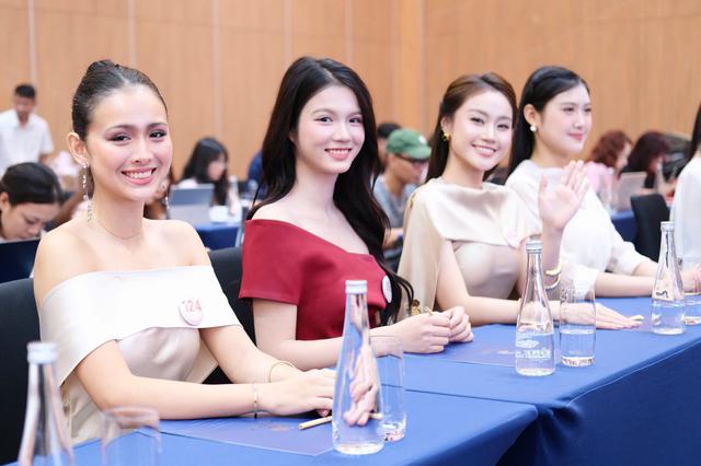 Ngọc Hân đưa con trai 1 tuổi đi dự sự kiện, top 3 Hoa hậu Việt Nam 2024 rạng rỡ trước mùa trao lại vương miện - Ảnh 6.