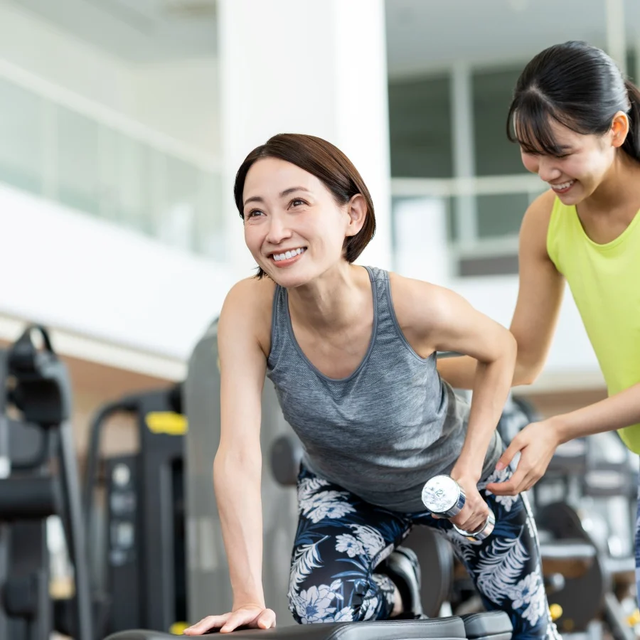 10 b&iacute; quyết giảm c&acirc;n h&agrave;ng đầu d&agrave;nh cho phụ nữ trung ni&ecirc;n: Đừng chỉ tr&ocirc;ng chờ v&agrave;o việc ăn &iacute;t hơn, cũng kh&ocirc;ng phải l&agrave; chạy bộ - Ảnh 3.