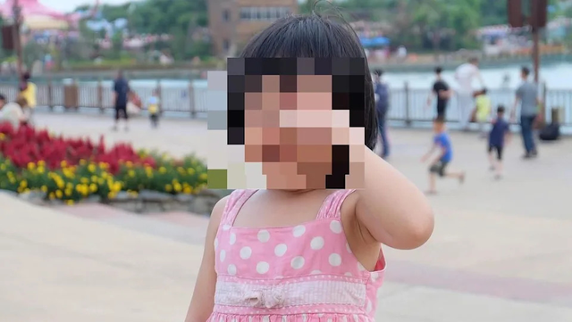 B&eacute; g&aacute;i 4 tuổi thường xuy&ecirc;n than đau ch&acirc;n, gia đ&igrave;nh tưởng đau tăng trưởng, đi kh&aacute;m mới biết b&eacute; mắc 