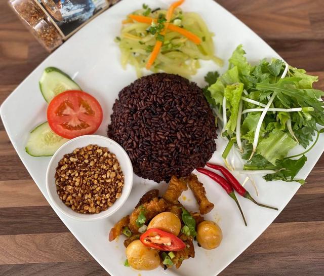 Tại sao kh&ocirc;ng n&ecirc;n ăn cơm gạo lứt t&ugrave;y tiện khi c&oacute; bệnh l&yacute; sức khỏe? - Ảnh 3.