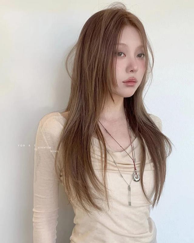 Kh&ocirc;ng muốn tẩy t&oacute;c nhưng vẫn muốn đổi m&agrave;u m&ugrave;a thu? Thử ngay 8 gam cam n&acirc;u t&ocirc;ng tr&agrave; n&agrave;y - Ảnh 4.
