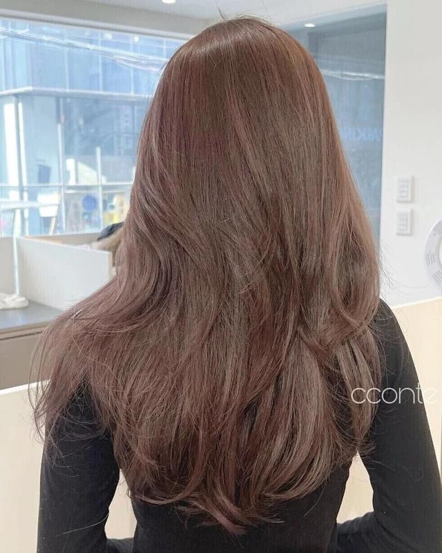 Kh&ocirc;ng muốn tẩy t&oacute;c nhưng vẫn muốn đổi m&agrave;u m&ugrave;a thu? Thử ngay 8 gam cam n&acirc;u t&ocirc;ng tr&agrave; n&agrave;y - Ảnh 10.
