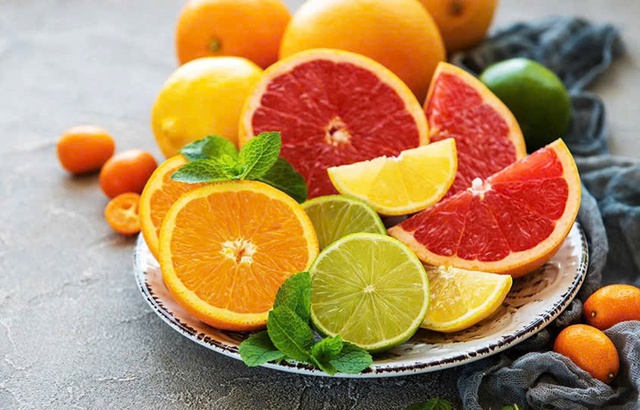 Đừng nghĩ tr&aacute;i c&acirc;y l&uacute;c n&agrave;o cũng tốt: Với người tỳ vị yếu, 3 loại quả quen thuộc c&oacute; thể đang &acirc;m thầm g&acirc;y hại - Ảnh 1.