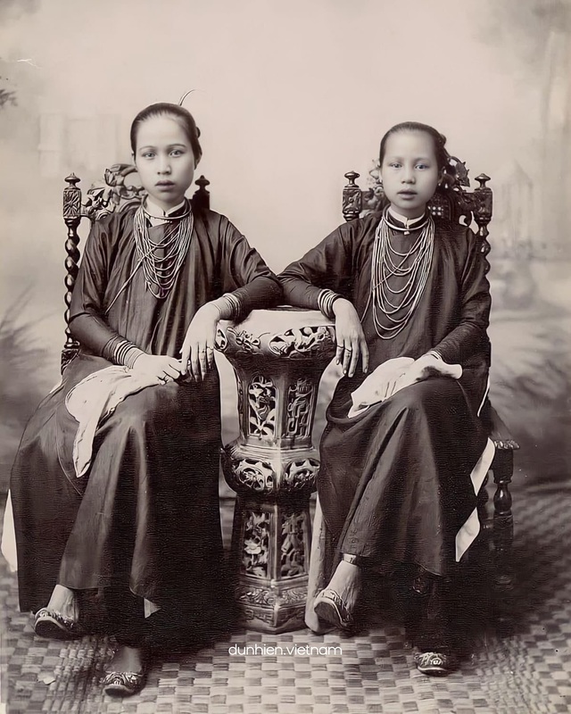 Có một kiểu áo dài Tết, càng biến tấu lại càng