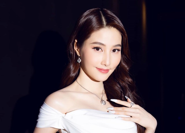 D&acirc;u h&agrave;o m&ocirc;n 9x tuổi Ngọ: 1 năm sau ng&agrave;y sinh qu&yacute; tử, sắc v&oacute;c khiến người ta ngỡ ng&agrave;ng tr&ecirc;n đường đua nhan sắc - Ảnh 3.