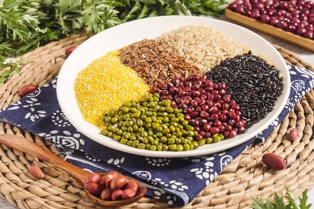 4 thực phẩm v&agrave;ng cho n&atilde;o bộ: Ăn đều đặn gi&uacute;p l&agrave;m chậm l&atilde;o h&oacute;a v&agrave; suy giảm tr&iacute; nhớ - Ảnh 4.