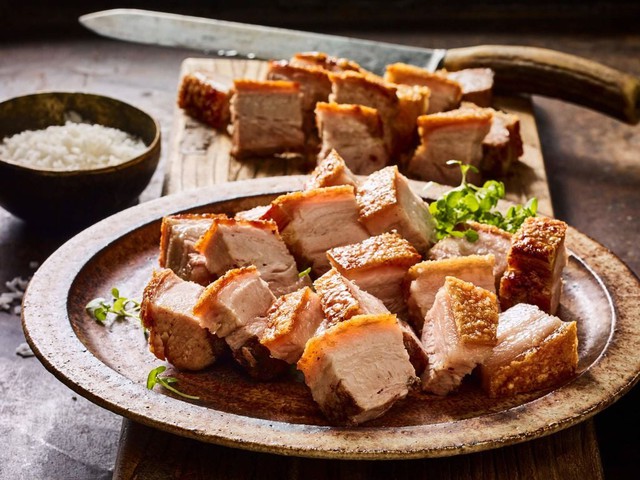 Sốc: Thịt ba chỉ c&oacute; thể khiến axit uric &ldquo;tăng vọt&rdquo;, 5 biến đổi nguy hiểm ập đến chỉ sau thời gian ngắn - Ảnh 2.