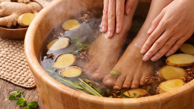 Tết ăn uống thả ga dễ tăng c&acirc;n: Xem ngay gợi &yacute; c&aacute;ch d&ugrave;ng gừng gi&uacute;p ti&ecirc;u mỡ, cải thiện ti&ecirc;u h&oacute;a v&agrave; tăng đề kh&aacute;ng - Ảnh 4.