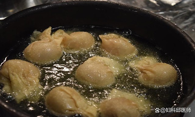 Cả 3 người trong một nhà đều mắc ung thư tuyến tụy, người mẹ khóc nức nở: 