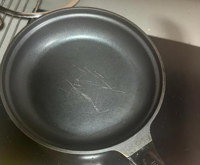 Cuối năm dọn nhà, có 3 thứ đồ cũ, dù nghèo mấy cũng đừng giữ lại: Không phải nói cho vui, đó là kinh nghiệm xương máu - Ảnh 2.