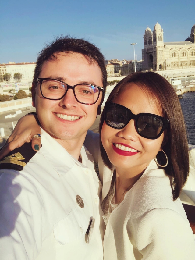 Khi chiếc áo hôn nhân vừa vặn với thế gian nhưng lại chật chội với người trong cuộc - Ảnh 2.