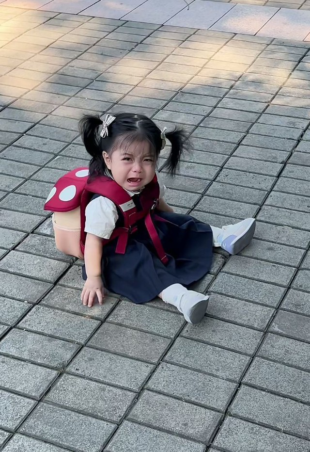 Những việc trẻ tự làm được, cha mẹ đừng vội làm thay: Điều quan trọng cần nhớ khi nuôi dạy con - Ảnh 1.