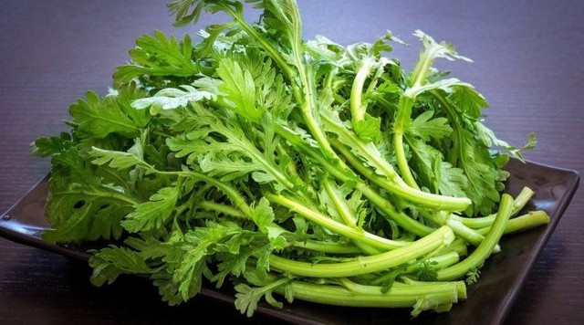 Nhiều người chọn rau củ chỉ vì vẻ ngoài, nhưng có những loại nên mua ít lại vì rủi ro sức khỏe cực cao - Ảnh 2.