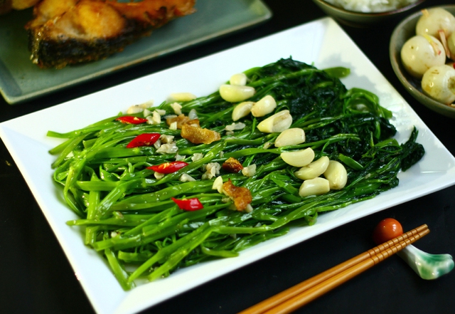 Những thực phẩm tuyệt đối không nên hâm nóng lại, ăn thừa là phải vứt ngay - Ảnh 1.