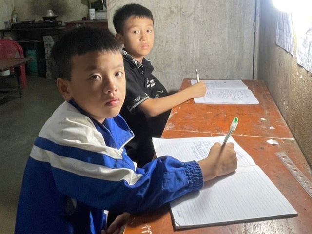 Hoàn cảnh đáng thương của 2 đứa trẻ có bố tâm thần, mẹ mắc bệnh hiểm nghèo - Ảnh 5.