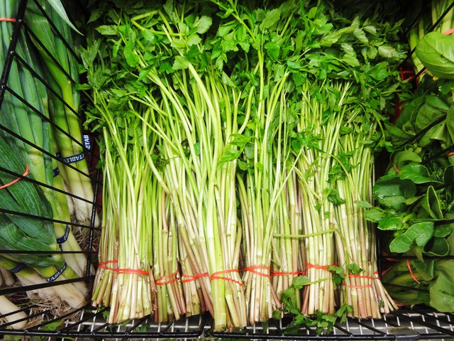 Cảnh b&aacute;o: M&ocirc;̣t s&ocirc;́ thực ph&acirc;̉m h&agrave;ng ng&agrave;y tiềm ẩn k&yacute; sinh tr&ugrave;ng, đừng ăn qu&aacute; nhiều - Ảnh 2.