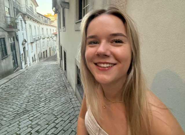 Chỉ 10 gi&acirc;y nh&igrave;n con qua FaceTime, người mẹ bỗng 