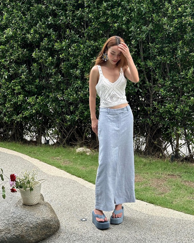 Yến Trang 42 tuổi với phong c&aacute;ch du lịch trẻ trung đầy m&agrave;u sắc năm 2026 - Ảnh 6.