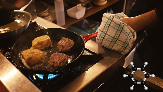 B&aacute;c sĩ ung thư khuyến c&aacute;o: Một sai lầm phổ biến trong nh&agrave; bếp c&oacute; thể khiến cả nh&agrave; tiếp x&uacute;c với chất g&acirc;y ung thư - Ảnh 3.