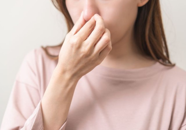 Kh&ocirc;ng đợi đến 70: 35 tuổi đ&atilde; c&oacute; thể xuất hiện &ldquo;m&ugrave;i người gi&agrave;&rdquo; nhưng kh&ocirc;ng phải ai cũng nhận ra - Ảnh 3.