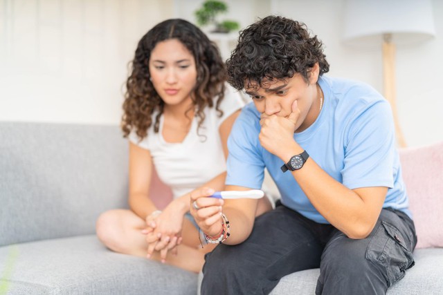 TikTok dậy s&oacute;ng tr&agrave;o lưu &ldquo;tối ưu tinh tr&ugrave;ng&rdquo;: &Aacute;m ảnh v&ocirc; sinh khiến đ&agrave;n &ocirc;ng trẻ lao v&agrave;o đủ chi&ecirc;u kỳ lạ - Ảnh 2.