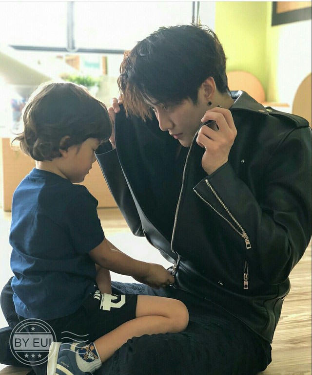 Con không muốn nói, cha mẹ lại không hiểu: Rốt cuộc “mắc kẹt” ở đâu trong giao tiếp giữa cha mẹ và con cái? - Ảnh 2.