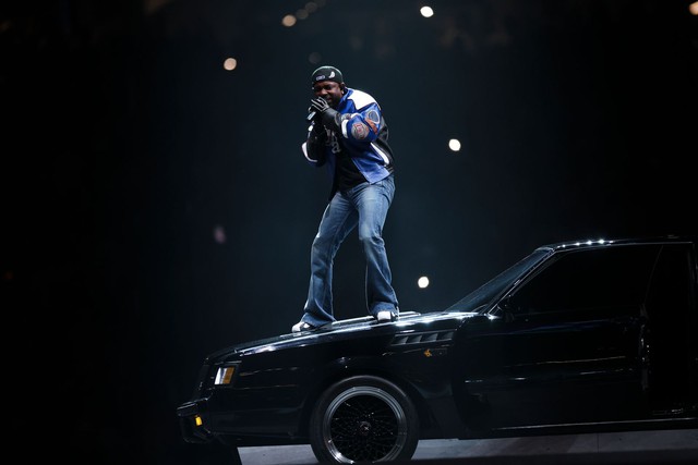 5 kiểu quần đàn ông sẽ mặc khắp nơi trong năm 2026 - Ảnh 2.