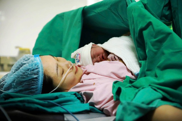 Ngày càng nhiều phụ nữ lớn tuổi hiếm muộn ở Bắc Kinh (Trung Quốc) lựa chọn thụ tinh ống nghiệm - Ảnh 2.