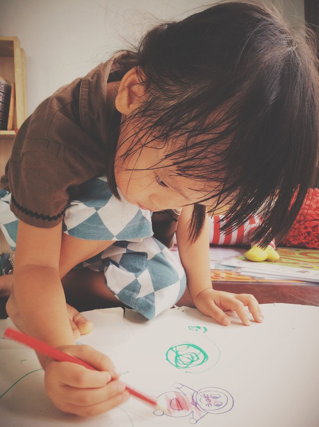 Con bỗng nhiên học hành sa sút, bố mẹ đừng để mình trở thành 